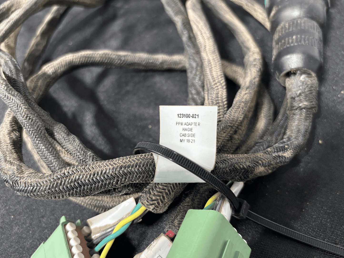 Used Capstan PP III Adaptor Haigie Cab side PN: 123100-021